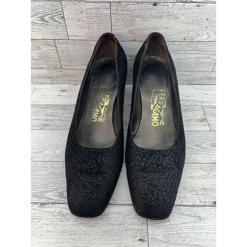 Salvatore Ferragamo Shoes Womens Size 6.5‎ B Block Heel Patterned Suede Italy